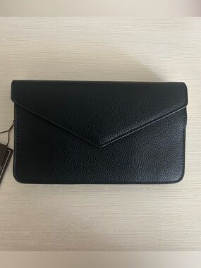 BRAND NEW - Wendy Keen Black Envelope Style Leather Clutch